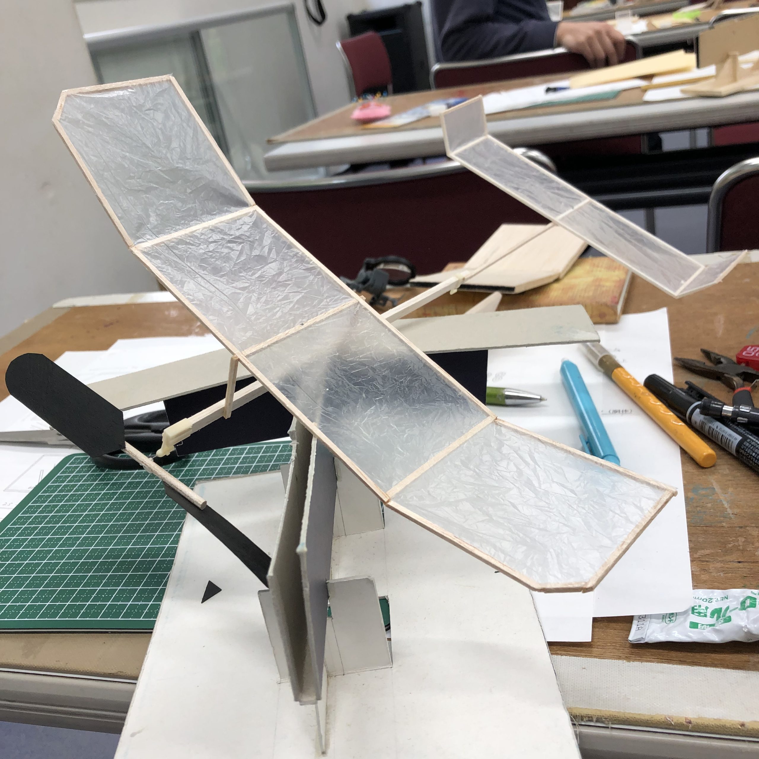 ゴム動力室内模型飛行機の製作